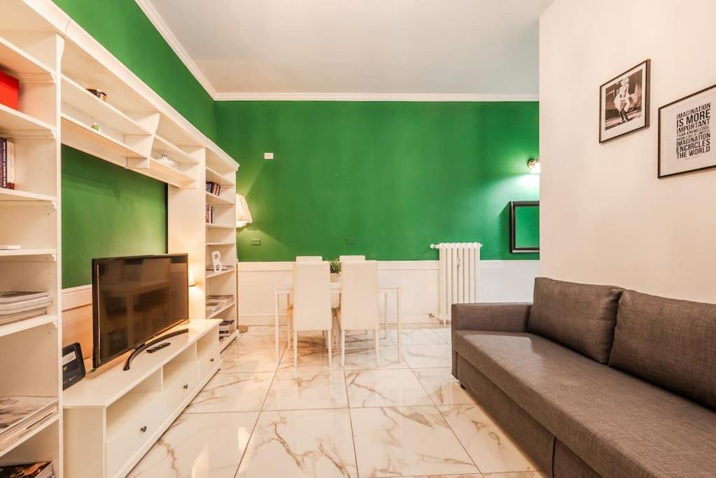 Centrale's Nest - Elegant Close To Station Apartment Mailand